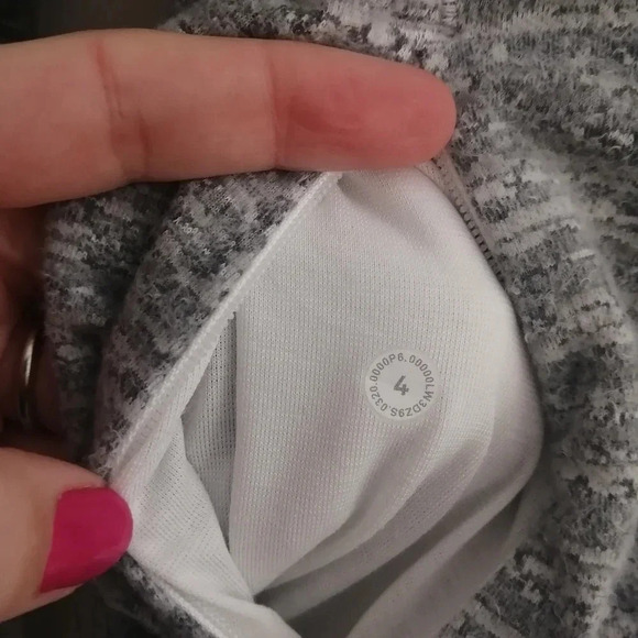Lululemon Close to Crossing Long Sleeve *Rulu White Gray Stripe Jacquard 4 - Picture 12 of 16